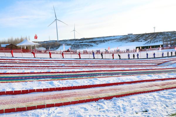 走進(jìn)雪場 感受冰雪運(yùn)動(dòng)的魅力