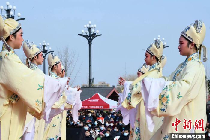 第十三屆“中國(guó)（淮陽(yáng)）非物質(zhì)文化遺產(chǎn)展演”開(kāi)幕