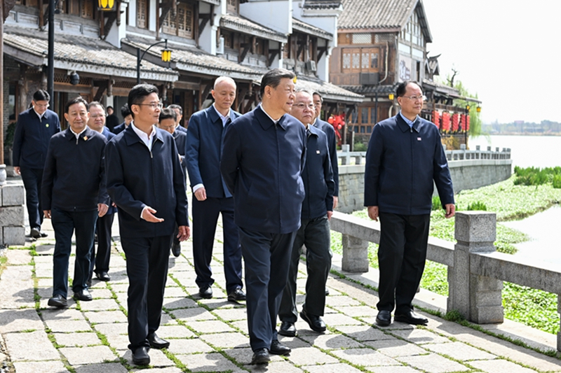 2024年3月19日，習近平總書記在湖南常德河街考察。