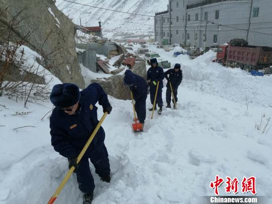 春節(jié)、藏歷年期間西藏消防堅(jiān)守崗位保民眾安穩(wěn)過(guò)年