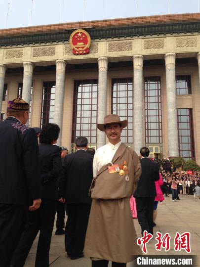 圖為2016年，尼瑪扎西出席全國政協(xié)會議(資料圖)。西藏農(nóng)科院 供圖