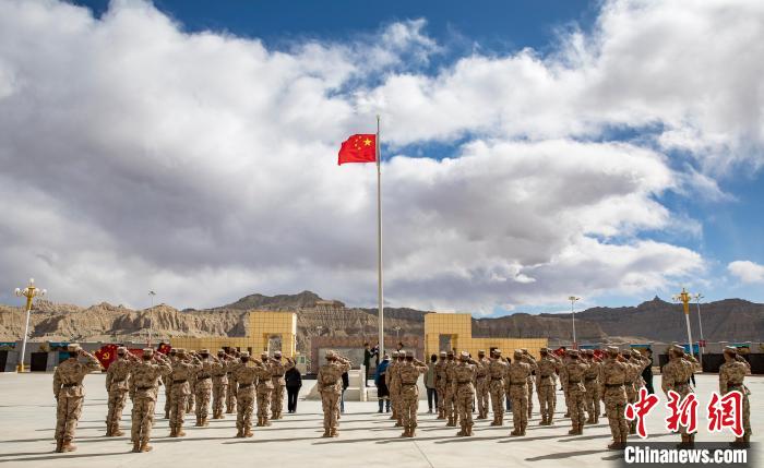 軍民共慶西藏百萬農(nóng)奴解放紀念日