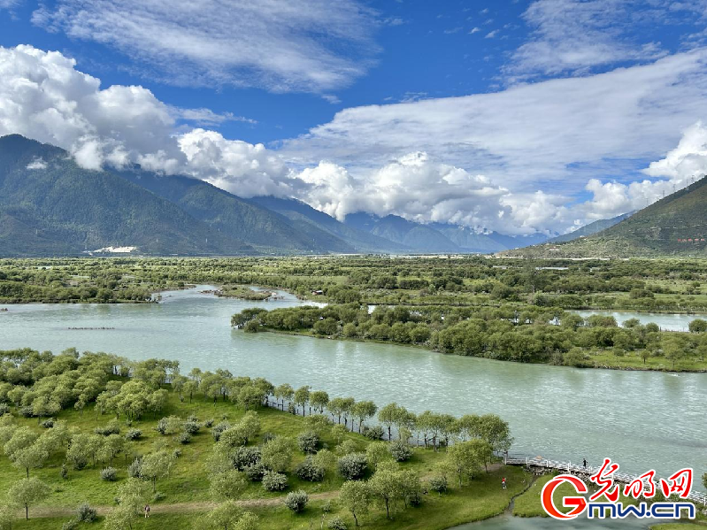 我們的家園丨【組圖】 綠水青山入畫，“金山銀山”筑起