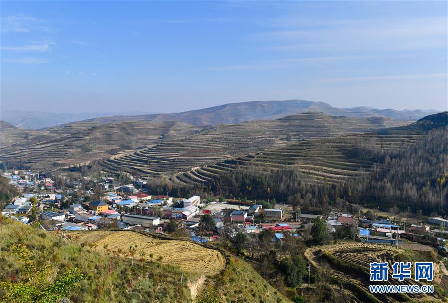 （全面建成小康社會(huì)“百城千縣萬村調(diào)研行”·圖文互動(dòng)）（1）青?？柎澹骸肮夤鞔濉钡娜A麗轉(zhuǎn)身